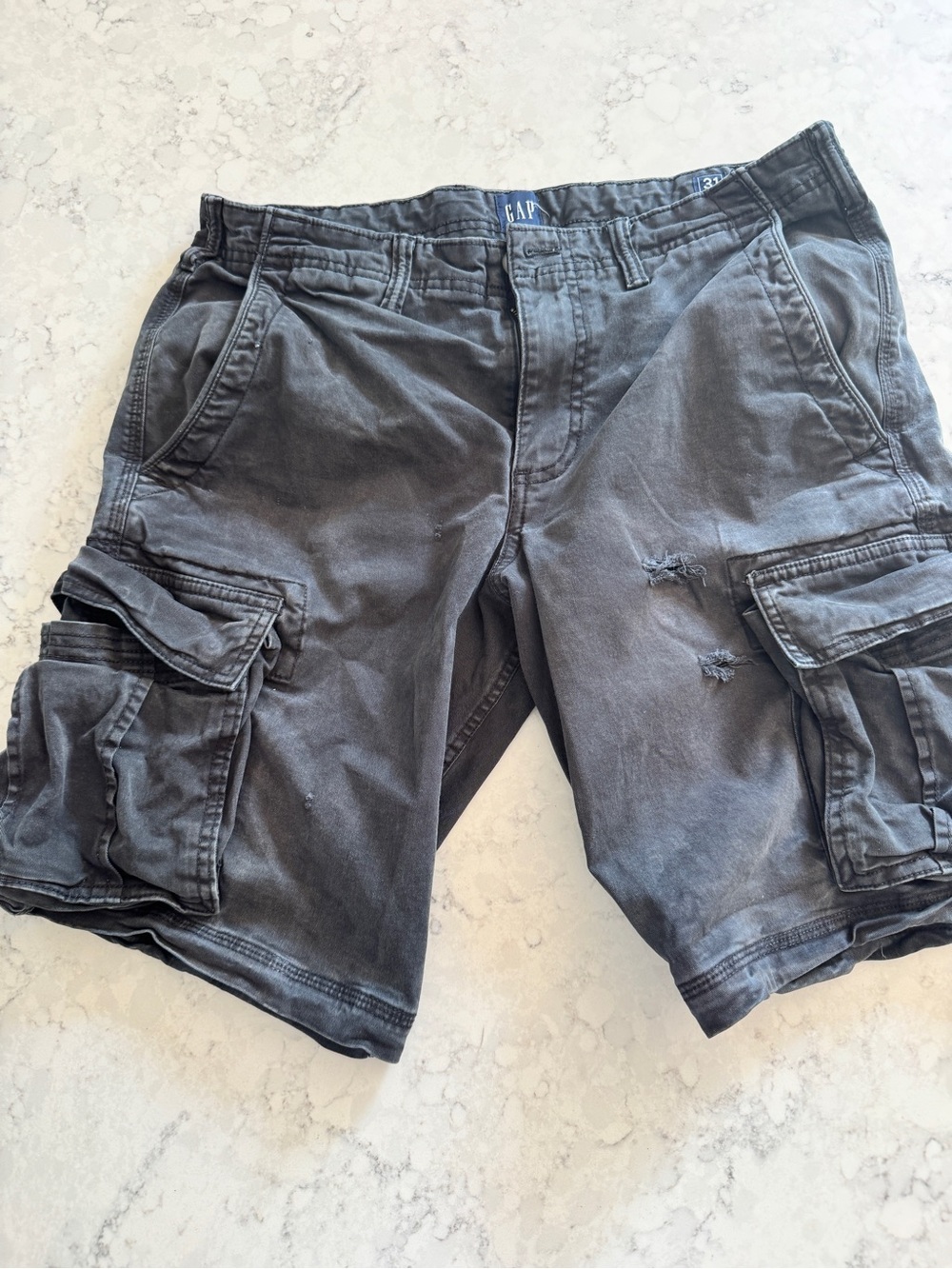 GAP Men’s Distressed Cargo Shorts Gray Size 31 Utility Military Style Cotton